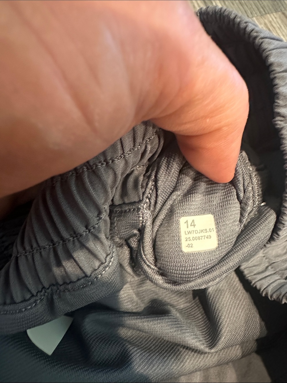 LIKE NEW! Lululemon Hotty Hot High-Rise Lined Short 4" Solar Grey Sz 14 - Picture 3 of 8